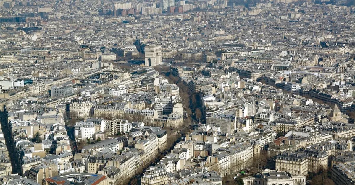 Paris vs Rome : Quelle ville choisir pour un week-end romantique