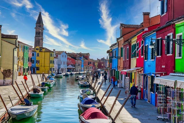 Les plus belles maisons colorées dans les villes du monde